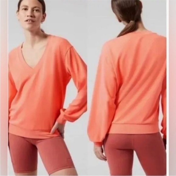 Athleta Willow V-Neck Sweatshirt 798713 Sz XS Sunset Glow Orange Peach Preppy - Picture 1 of 12